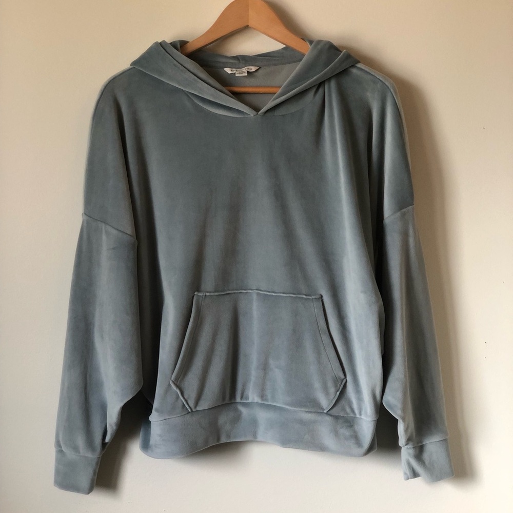 American Eagle baby blue velour slouchy hoodie - size Medium - soft comfy hoodie